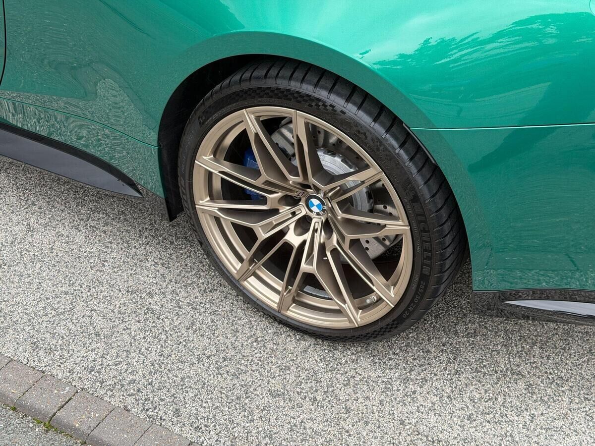 BMW M4 M4 Gallery Image