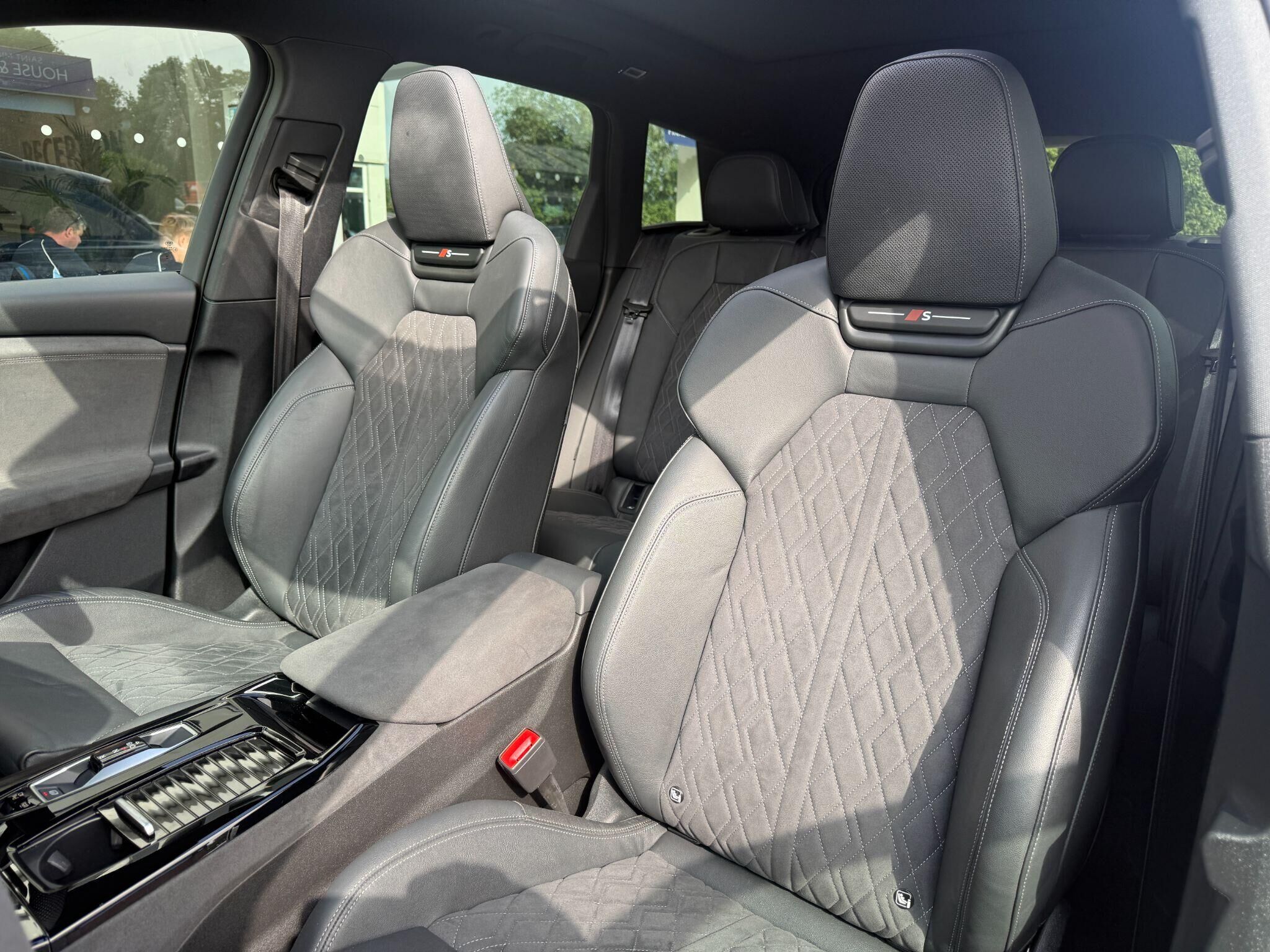 Audi Q6 e-tron Q6 e-tron Gallery Image