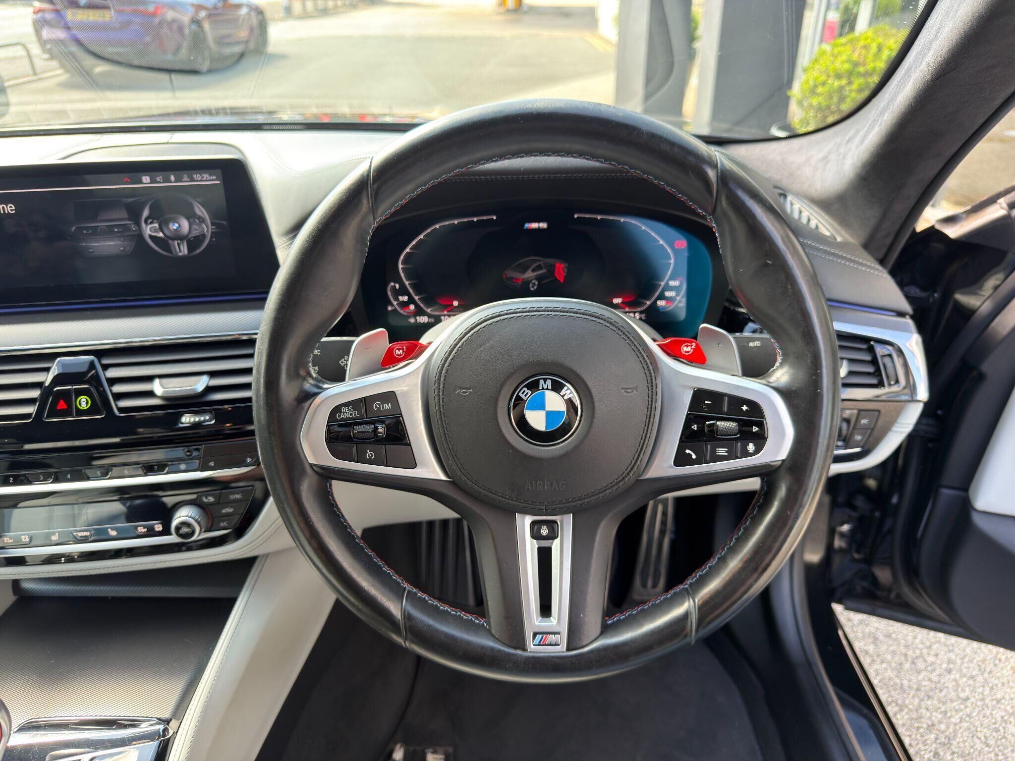 BMW M5 M5 Gallery Image