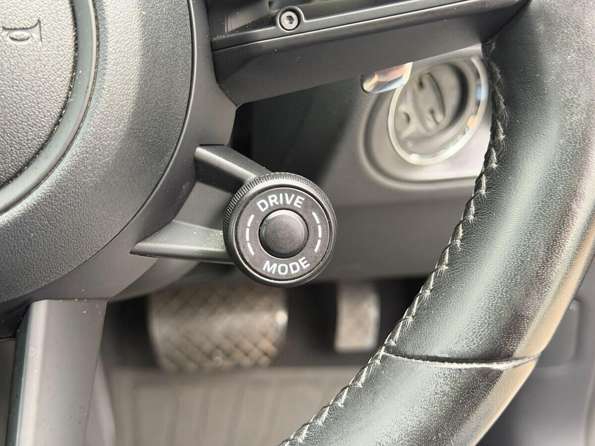 Porsche Macan Macan Gallery Image