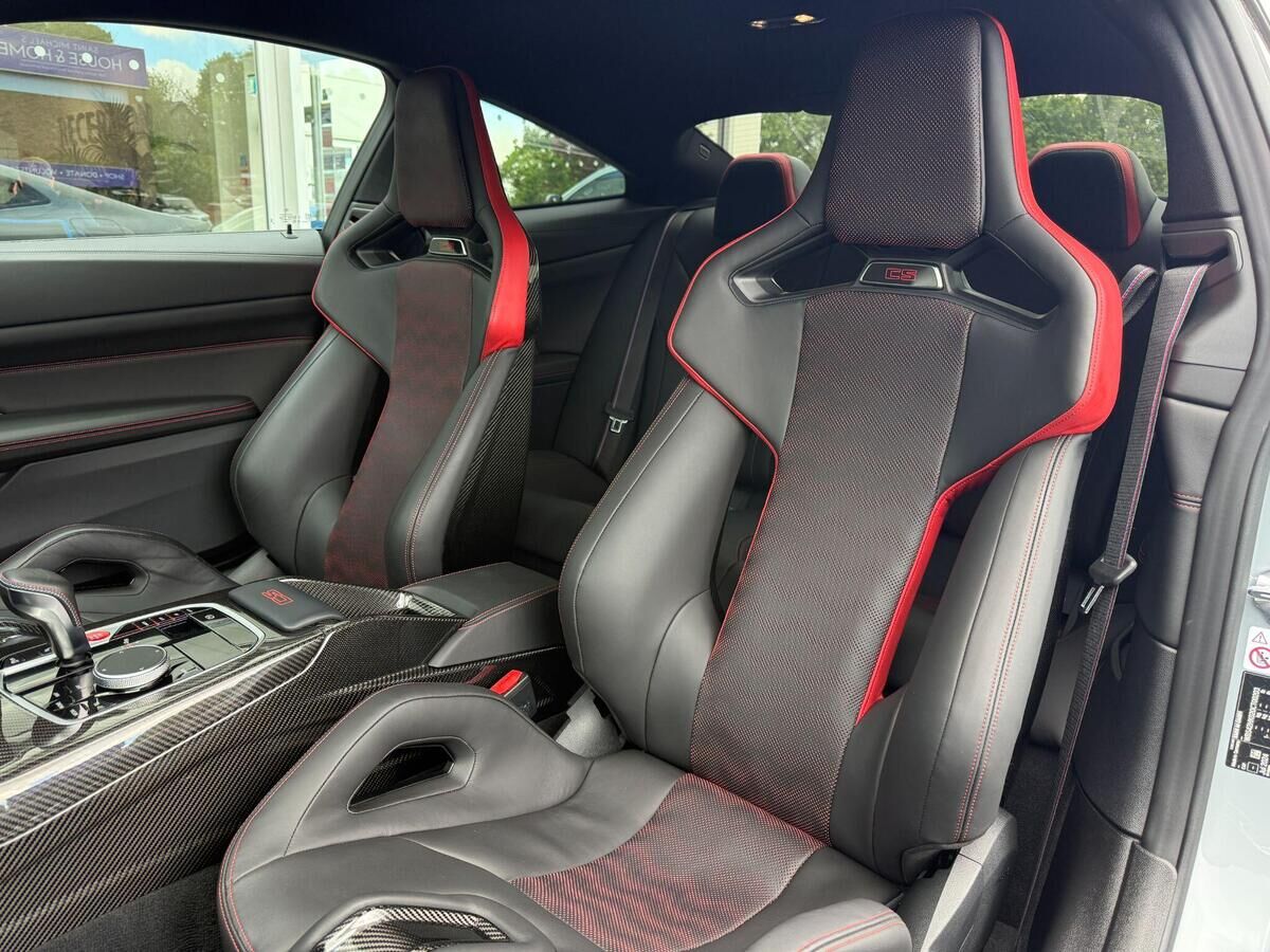 BMW M4 M4 Gallery Image