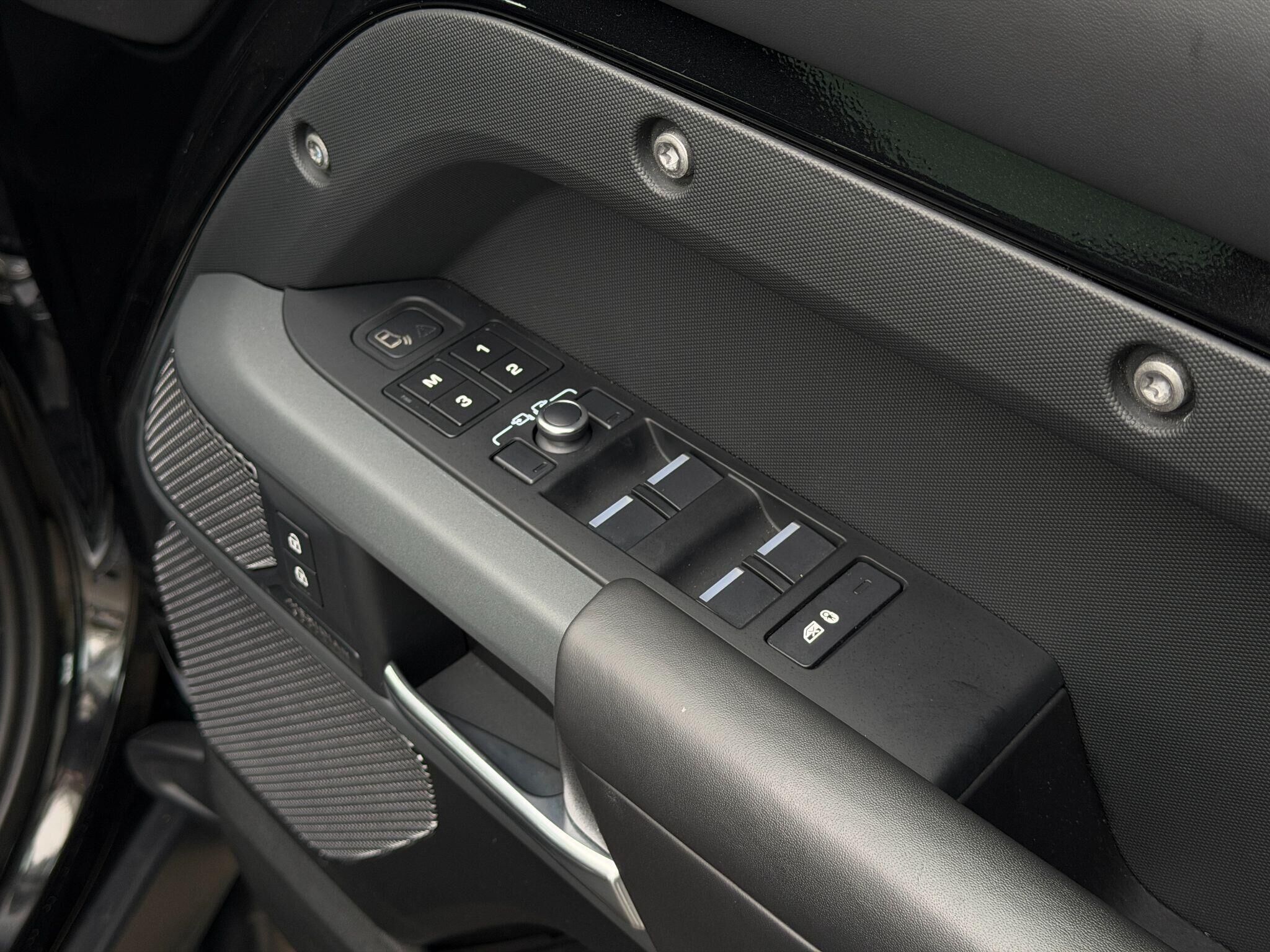Land Rover Defender 110 Defender 110 Gallery Image