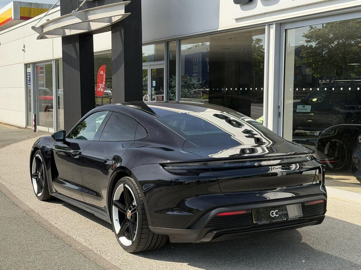 Porsche Taycan Taycan Gallery Image