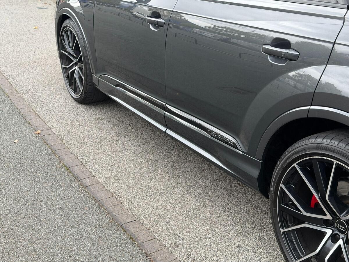 Audi SQ7 SQ7 Gallery Image