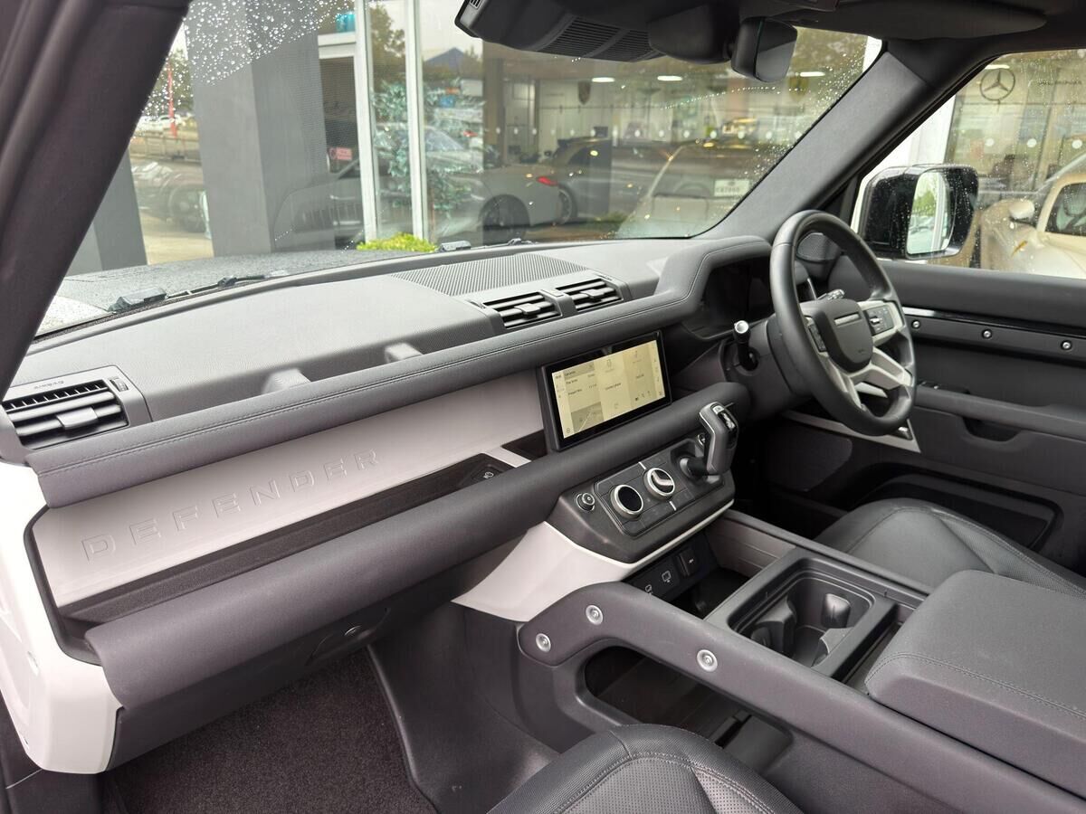 Land Rover Defender 110 Defender 110 Gallery Image