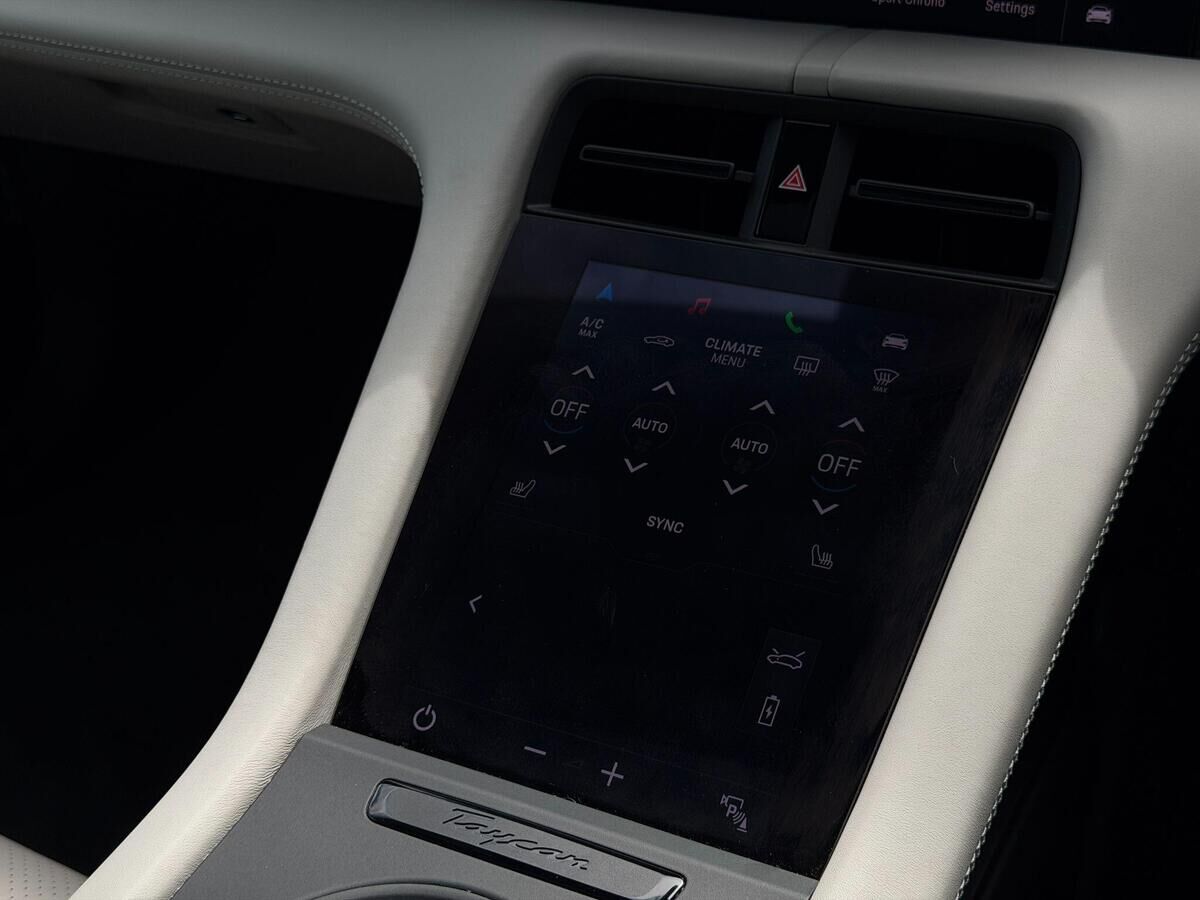 Porsche Taycan Taycan Gallery Image