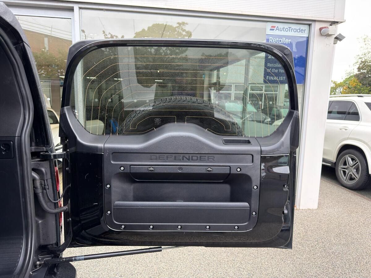 Land Rover Defender 110 Defender 110 Gallery Image