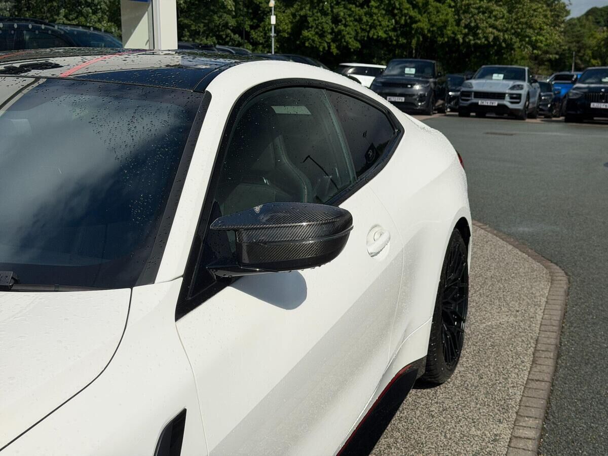 BMW M4 M4 Gallery Image