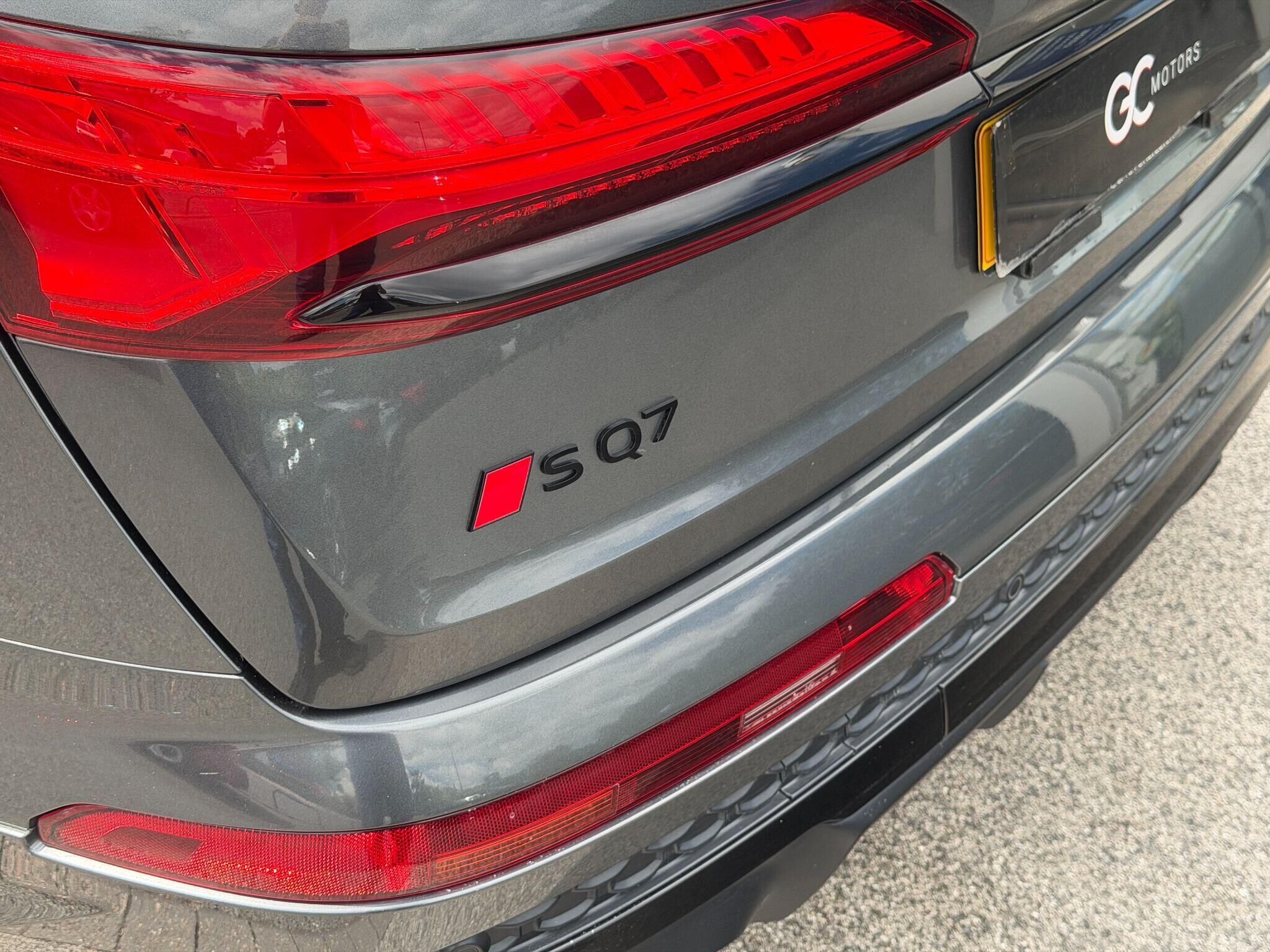 Audi SQ7 SQ7 Gallery Image