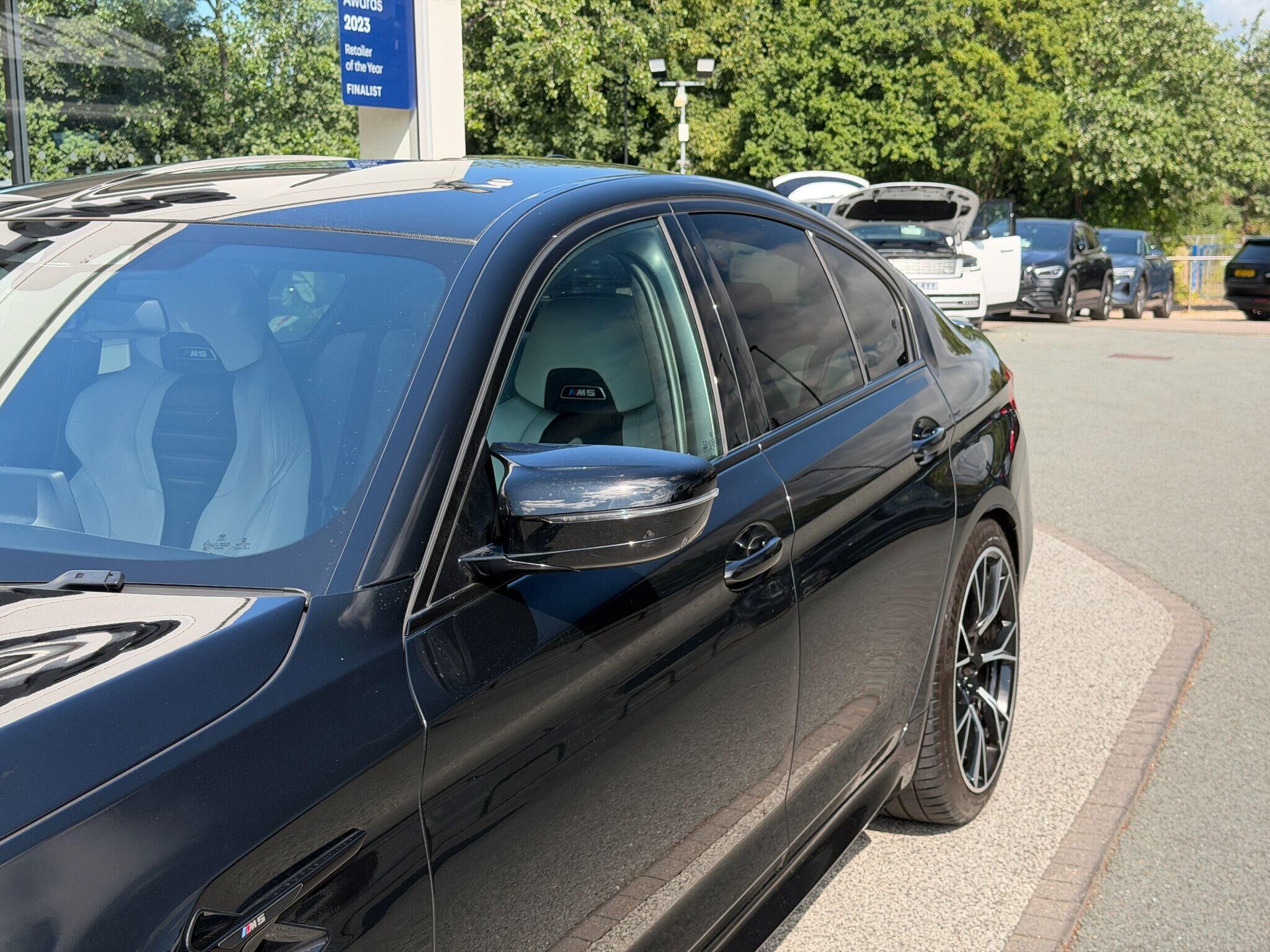 BMW M5 M5 Gallery Image