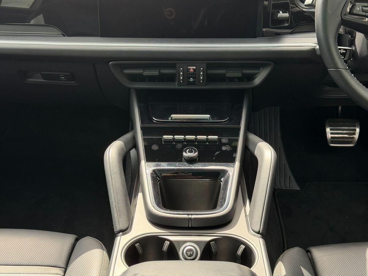 Porsche Cayenne Cayenne Gallery Image