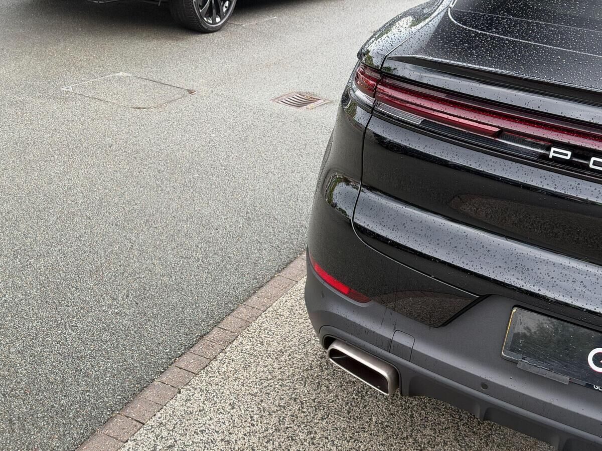 Porsche Cayenne Cayenne Gallery Image