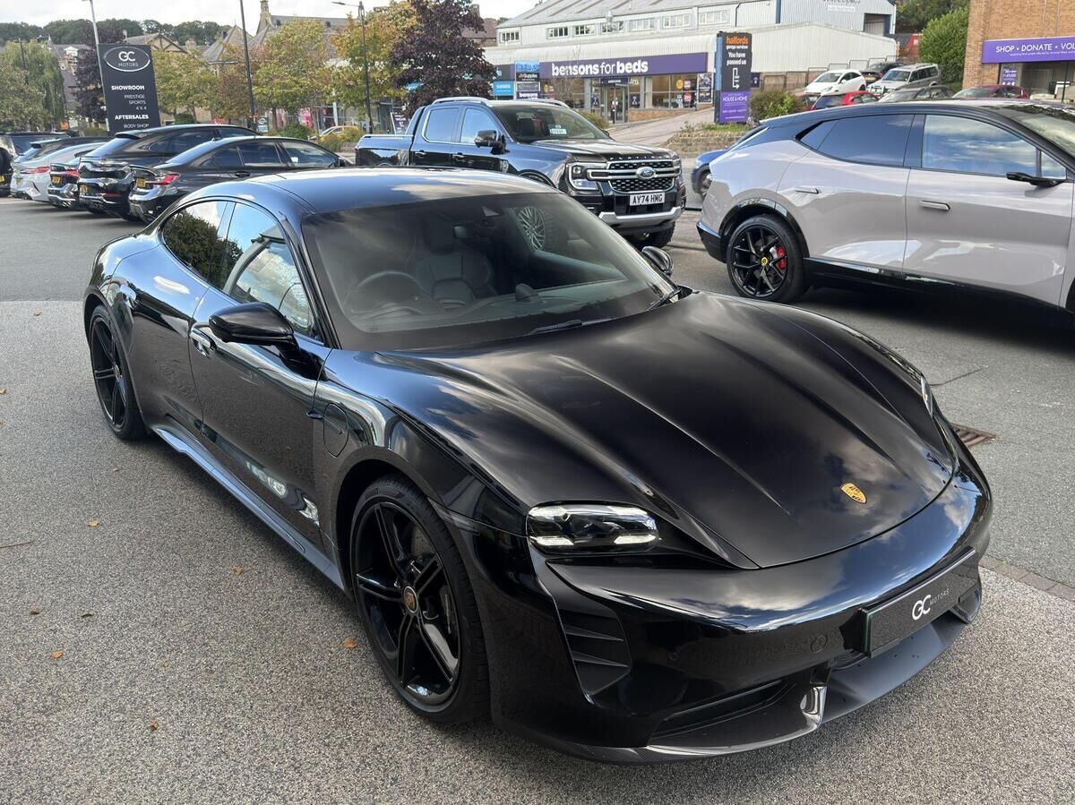 Porsche Taycan Taycan Gallery Image
