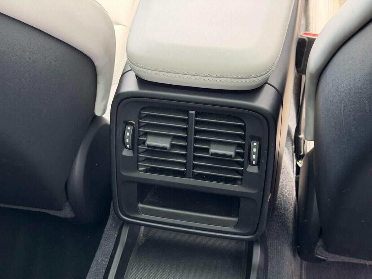 Porsche Taycan Taycan Gallery Image