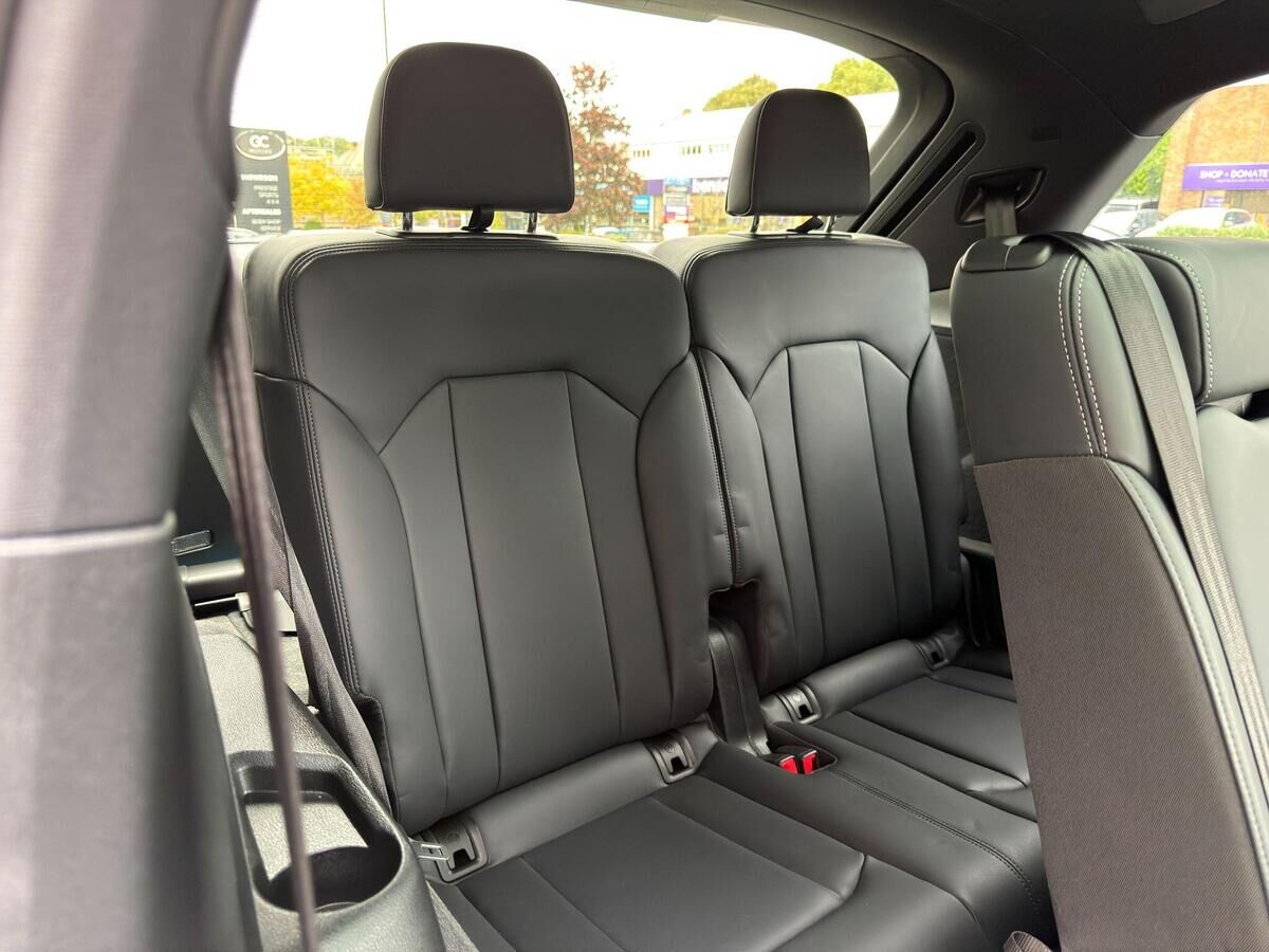 Audi SQ7 SQ7 Gallery Image