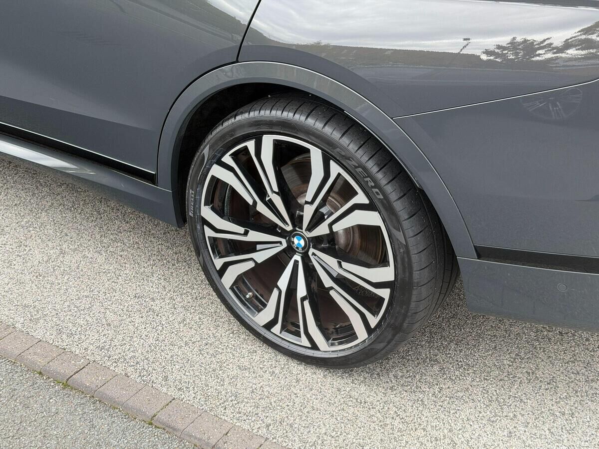 BMW X7 X7 Gallery Image
