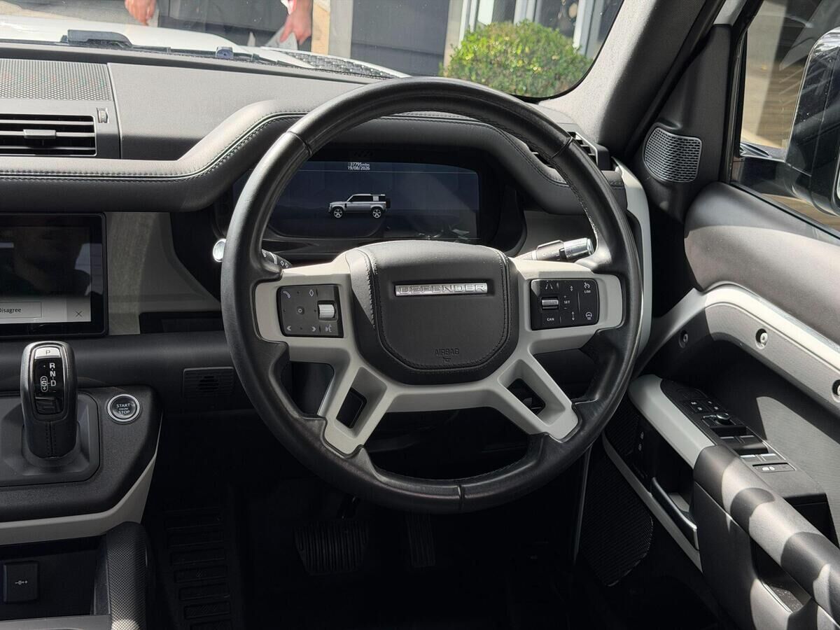 Land Rover Defender 110 Defender 110 Gallery Image