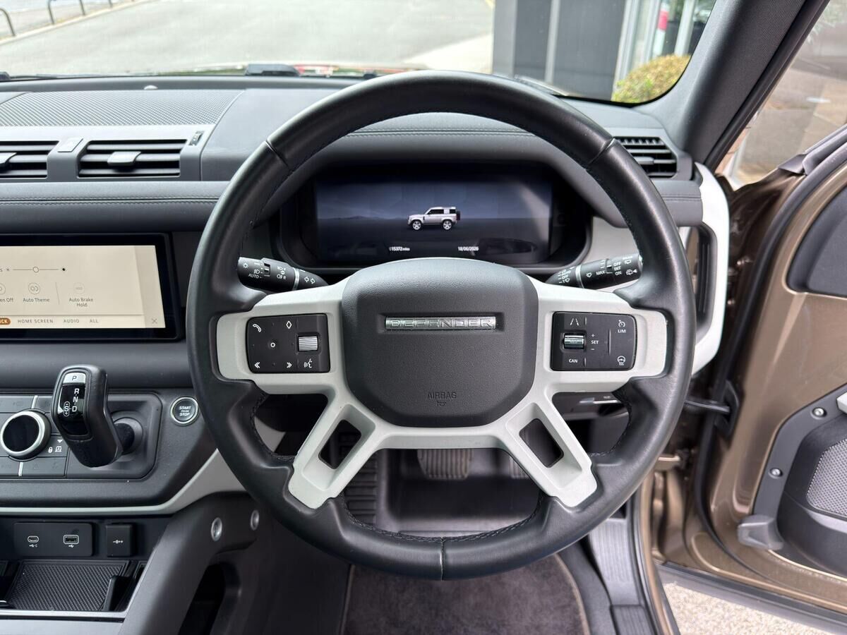 Land Rover Defender 90 Defender 90 Gallery Image