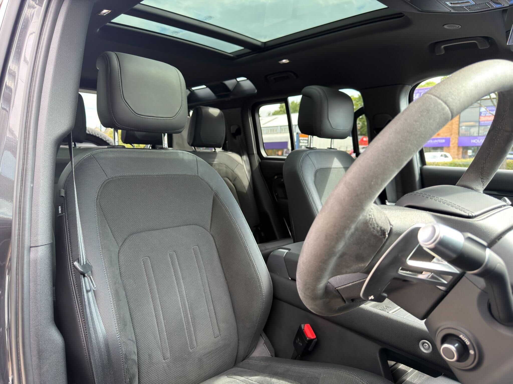 Land Rover Defender 110 Defender 110 Gallery Image