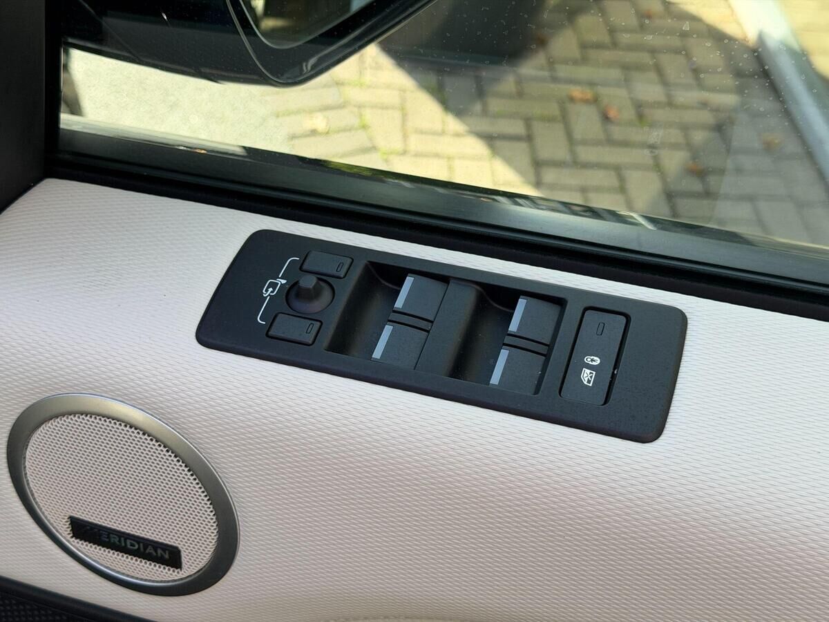 Land Rover Discovery Discovery Gallery Image