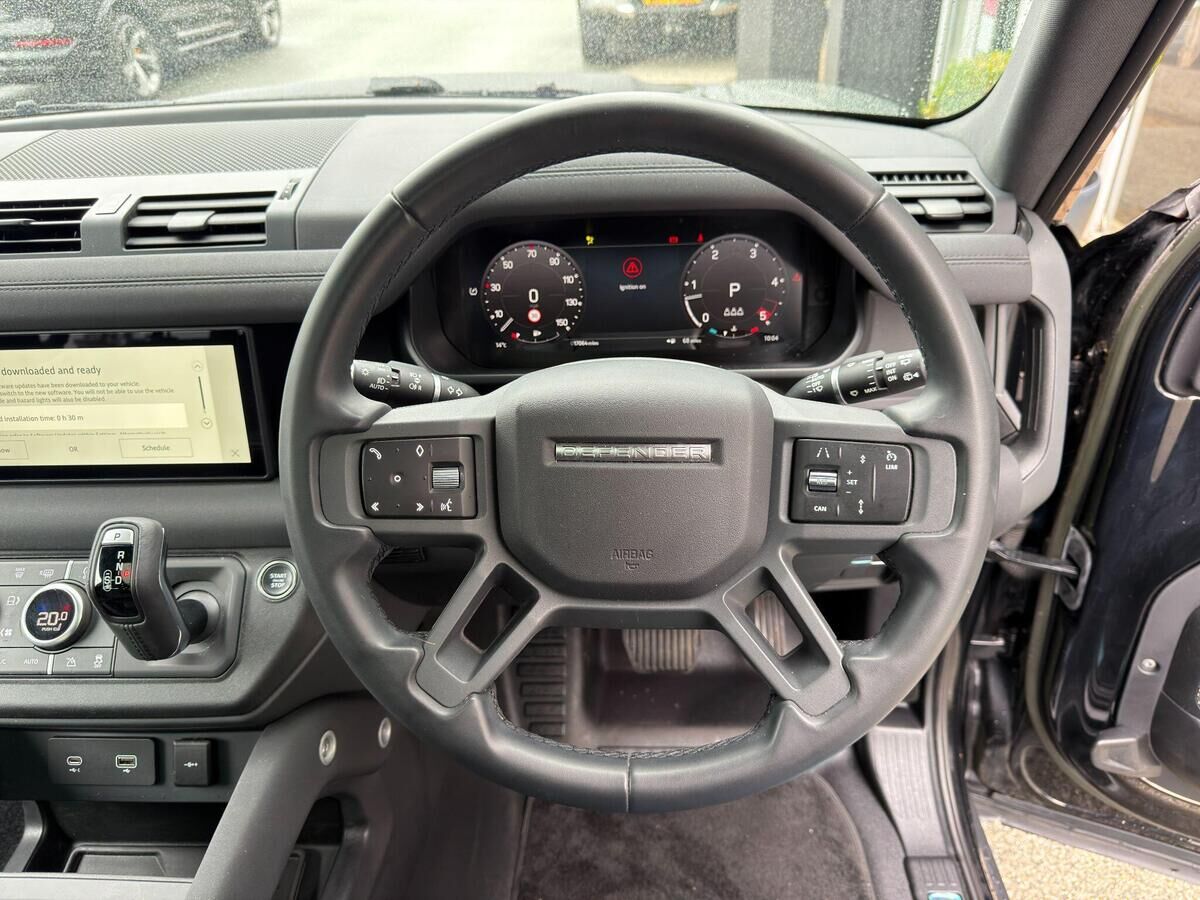 Land Rover Defender 110 Defender 110 Gallery Image