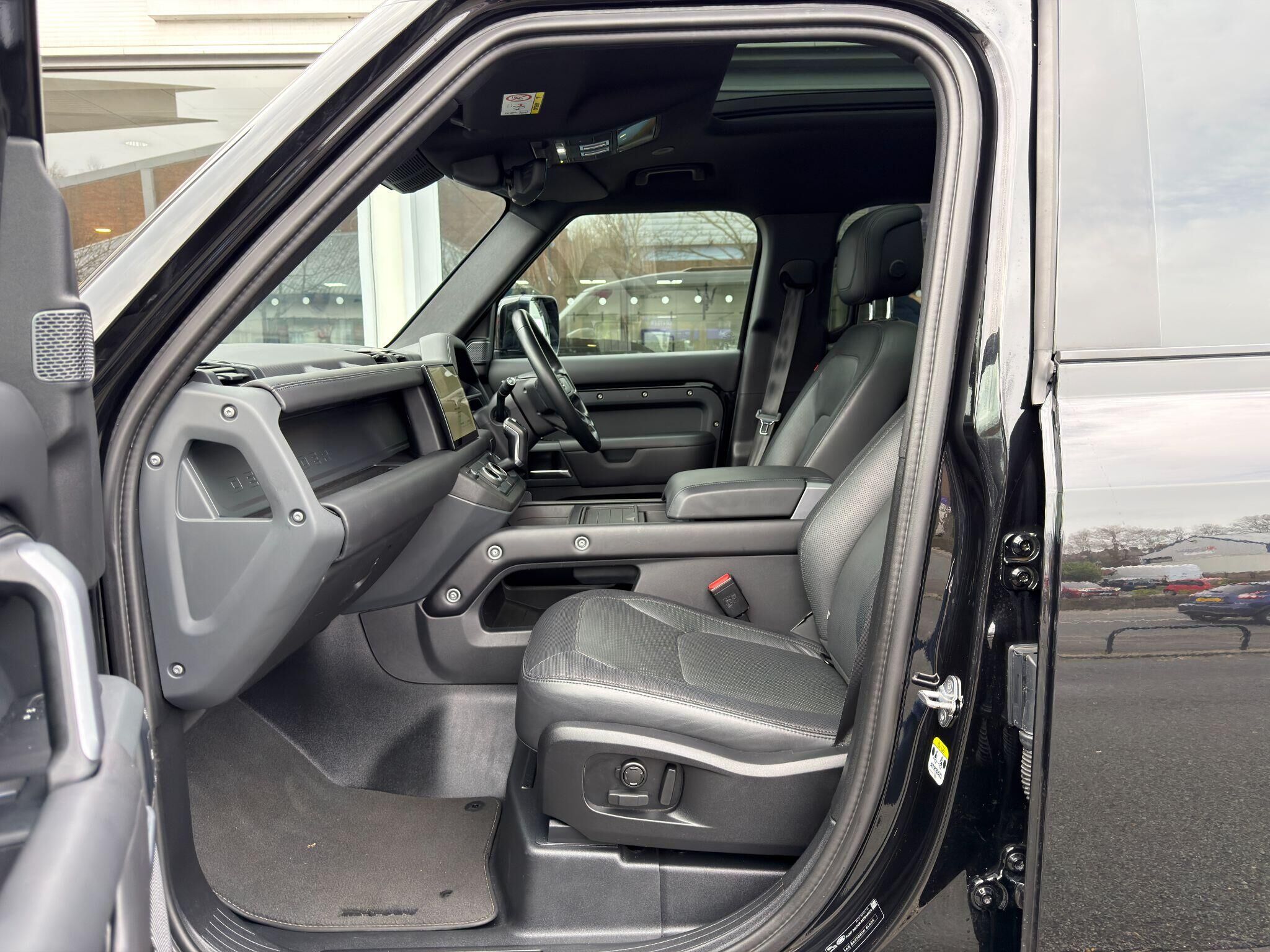 Land Rover Defender 110 Defender 110 Gallery Image
