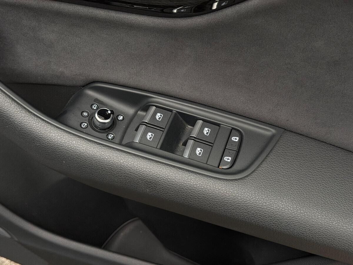 Audi SQ7 SQ7 Gallery Image