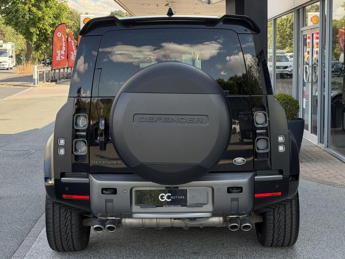Land Rover Defender 110 Defender 110 Gallery Image