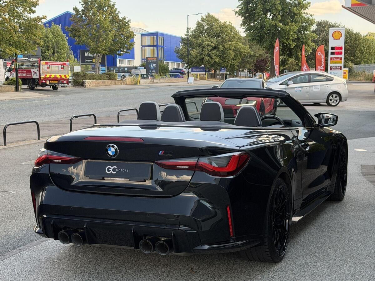 BMW M4 M4 Gallery Image