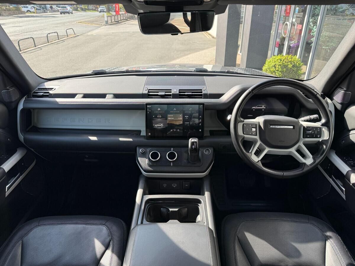 Land Rover Defender 110 Defender 110 Gallery Image