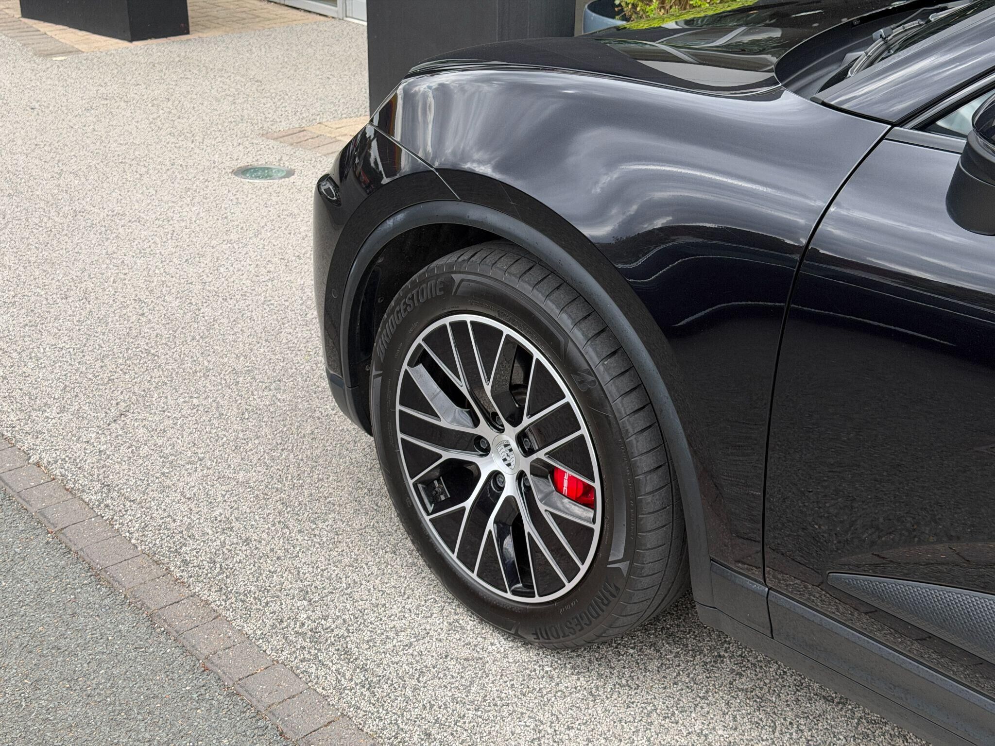 Porsche Macan Macan Gallery Image