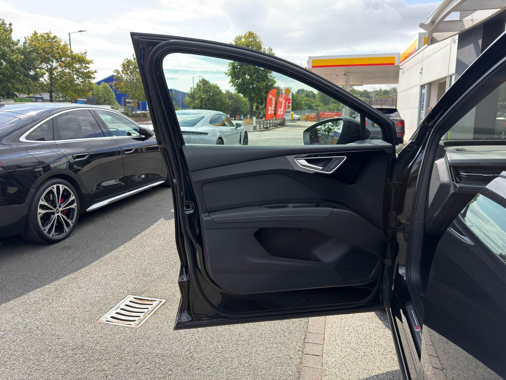 Audi Q4 e-tron Q4 e-tron Gallery Image