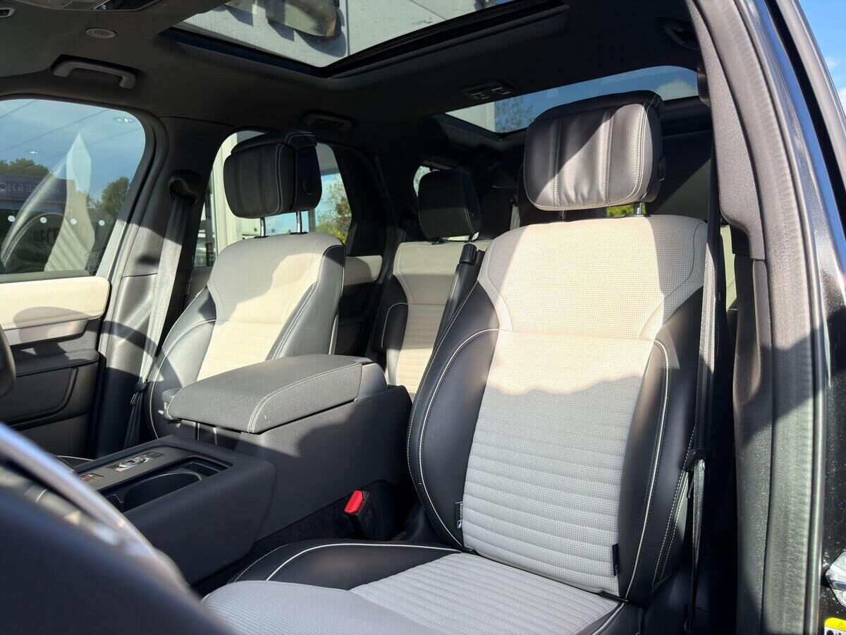 Land Rover Discovery Discovery Gallery Image