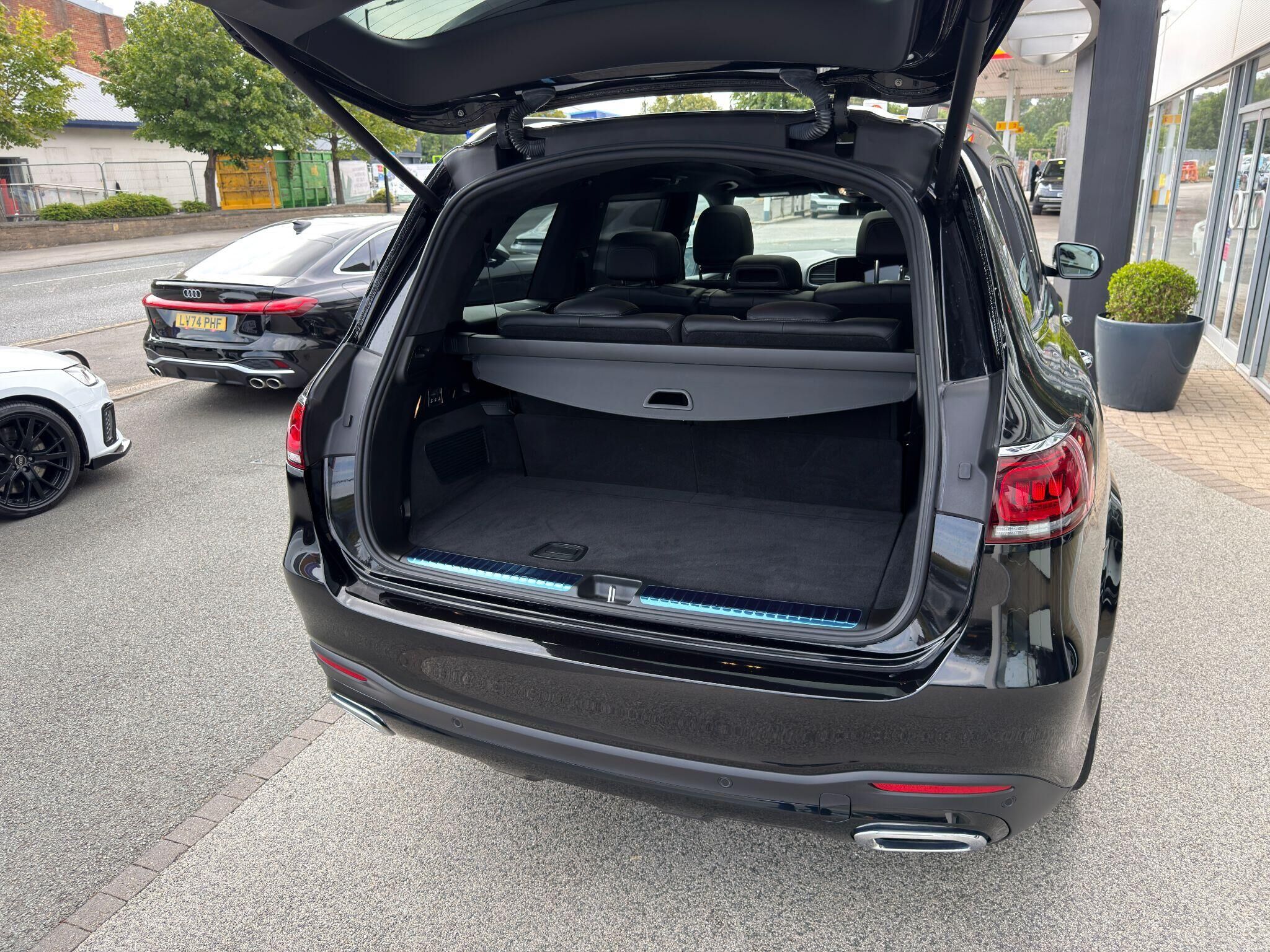 Mercedes-Benz GLS GLS Gallery Image