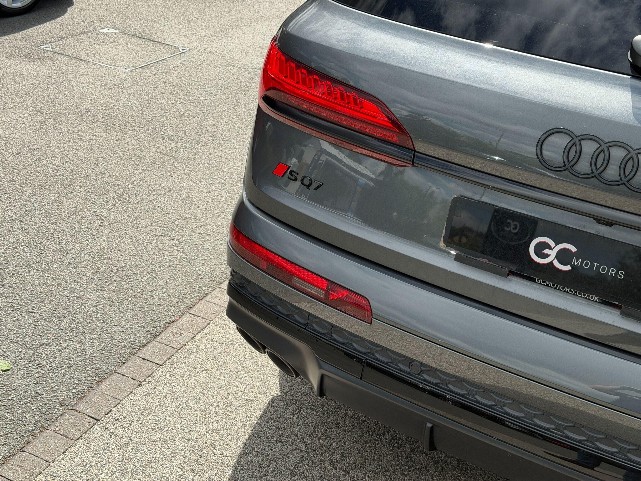 Audi SQ7 SQ7 Gallery Image