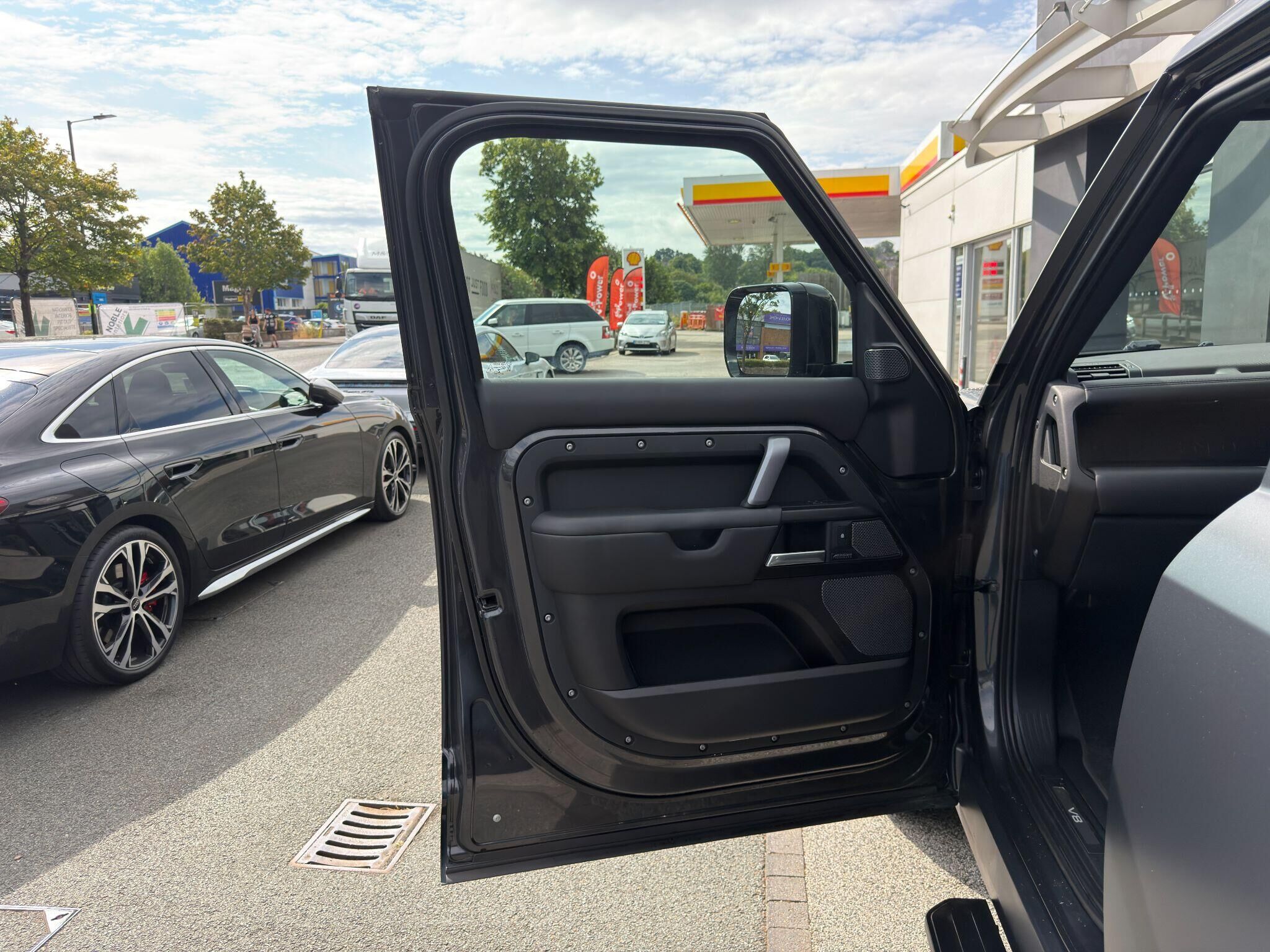 Land Rover Defender 110 Defender 110 Gallery Image