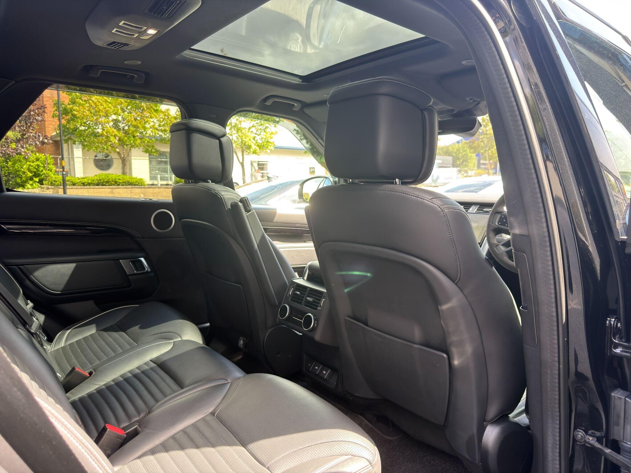 Land Rover Discovery Discovery Gallery Image