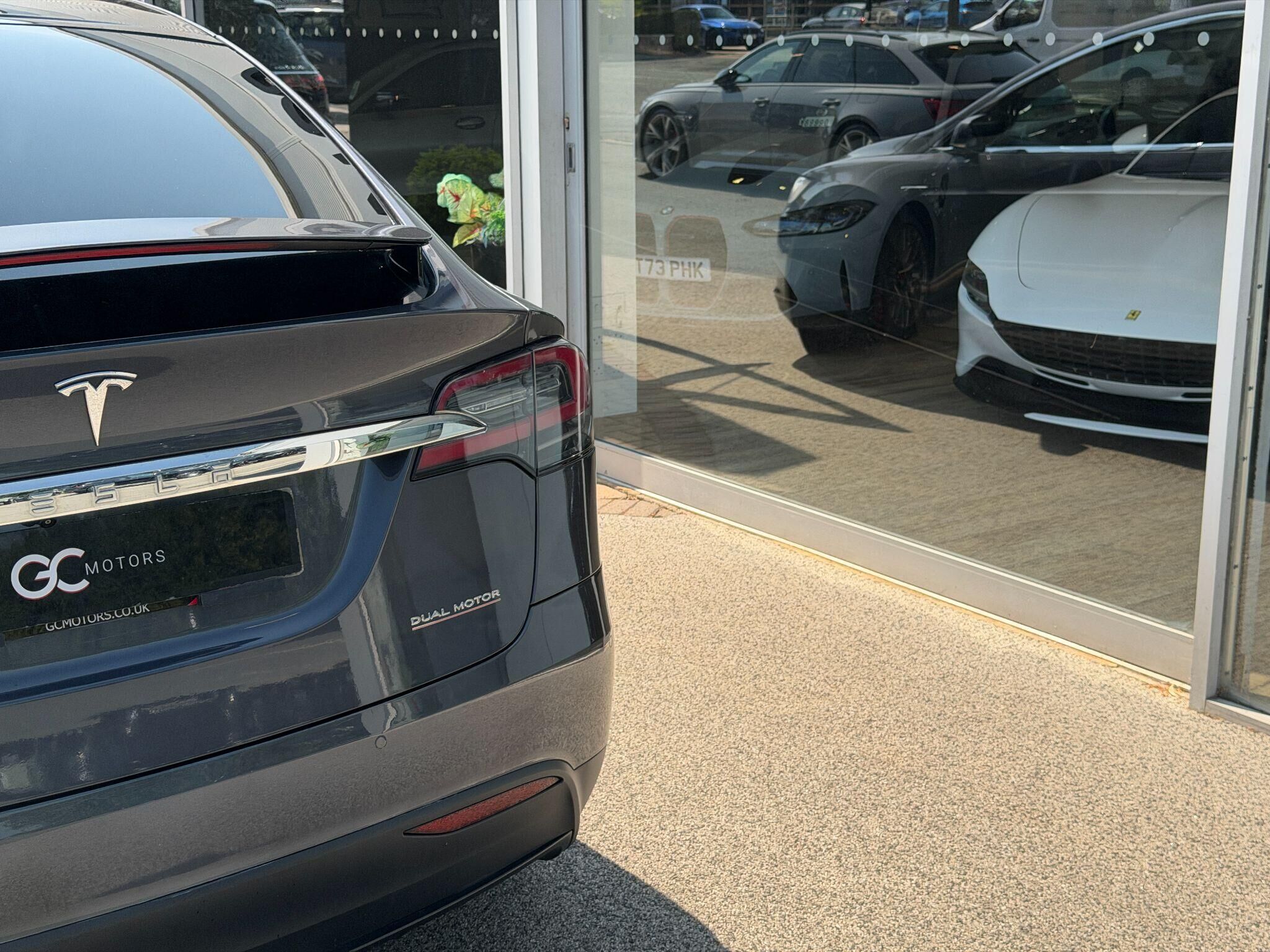 Tesla Model X Model X Gallery Image
