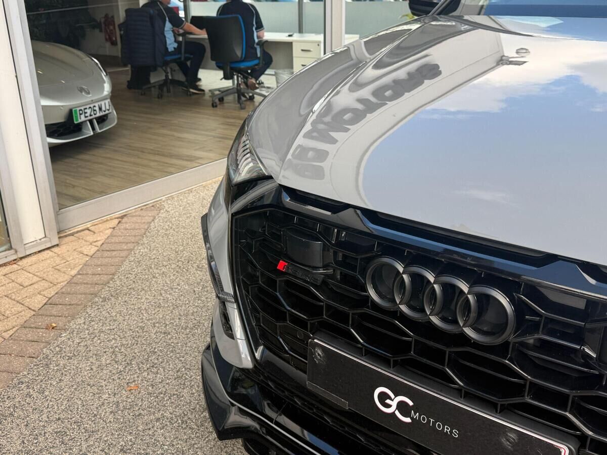 Audi RSQ8 RSQ8 Gallery Image