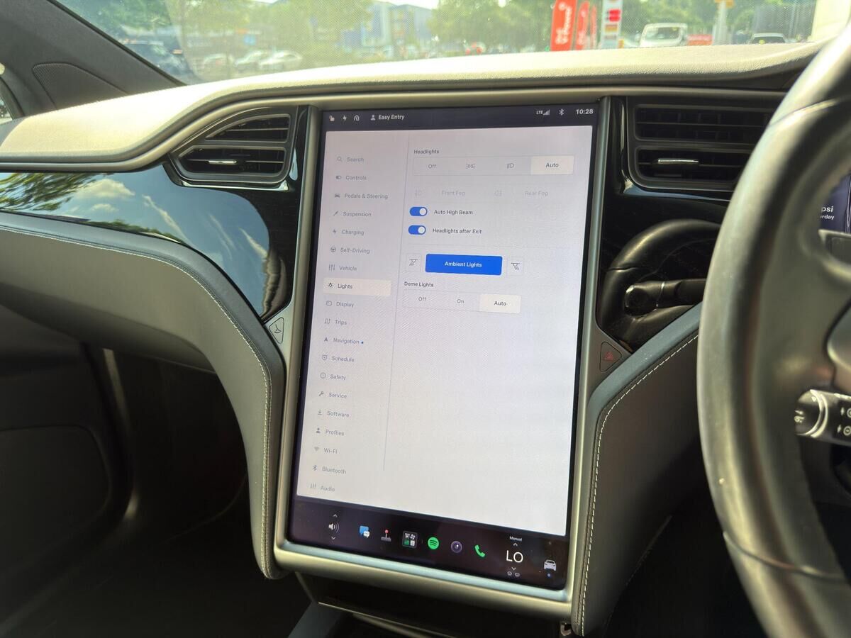 Tesla Model X Model X Gallery Image