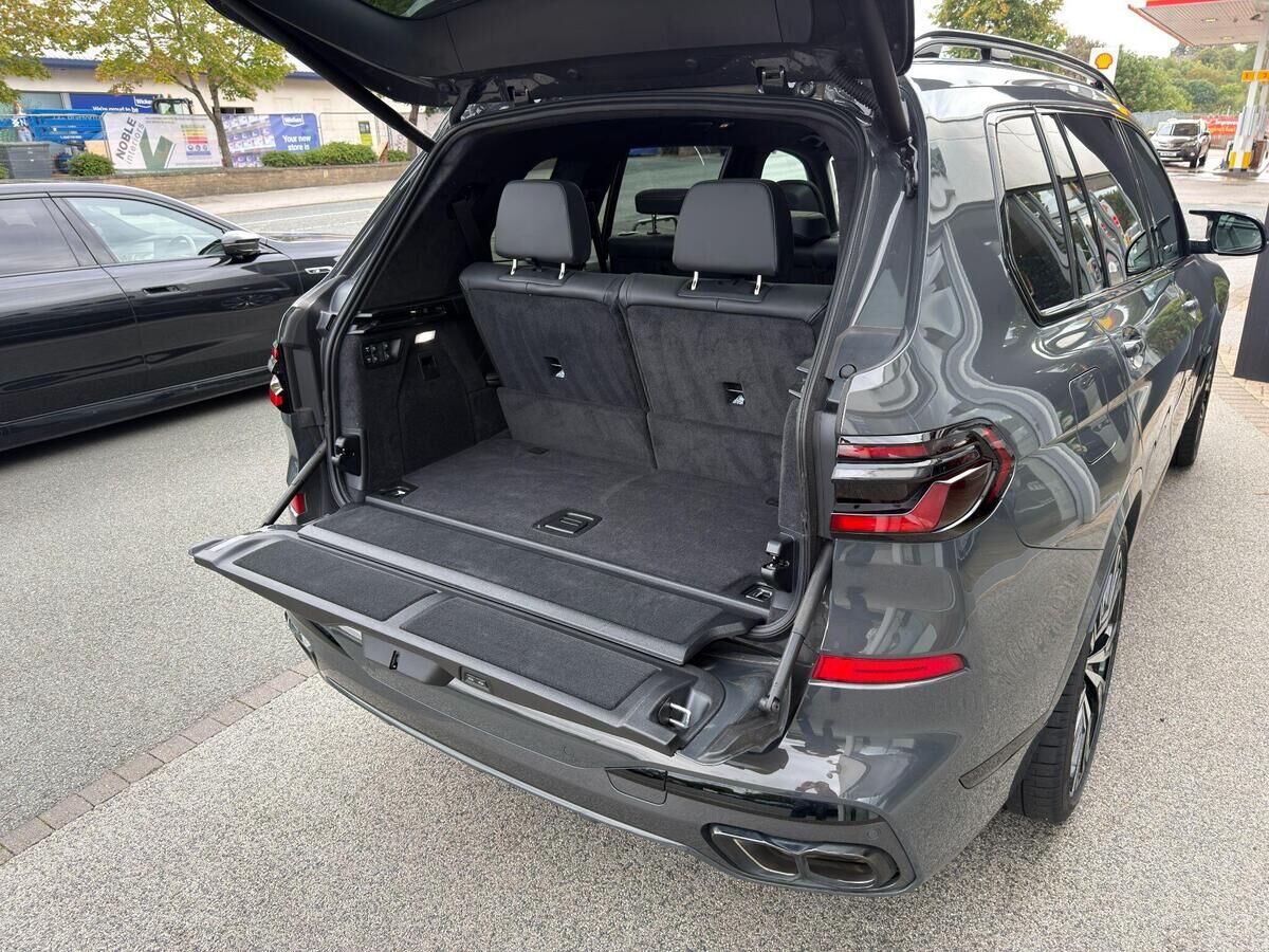 BMW X7 X7 Gallery Image