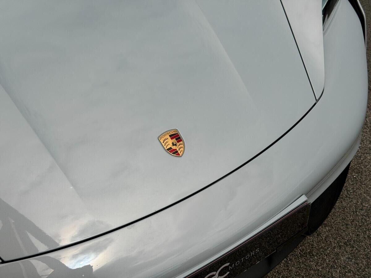 Porsche Taycan Taycan Gallery Image