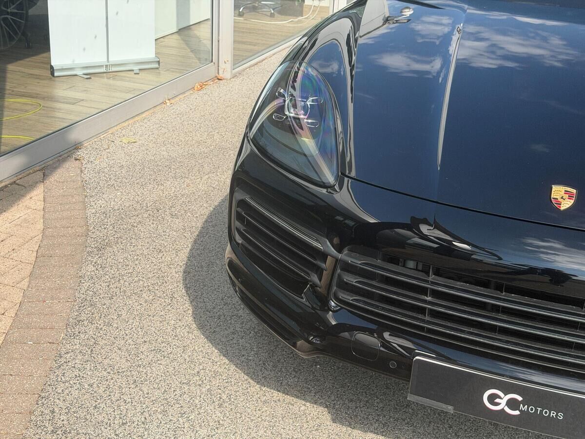 Porsche Cayenne Cayenne Gallery Image
