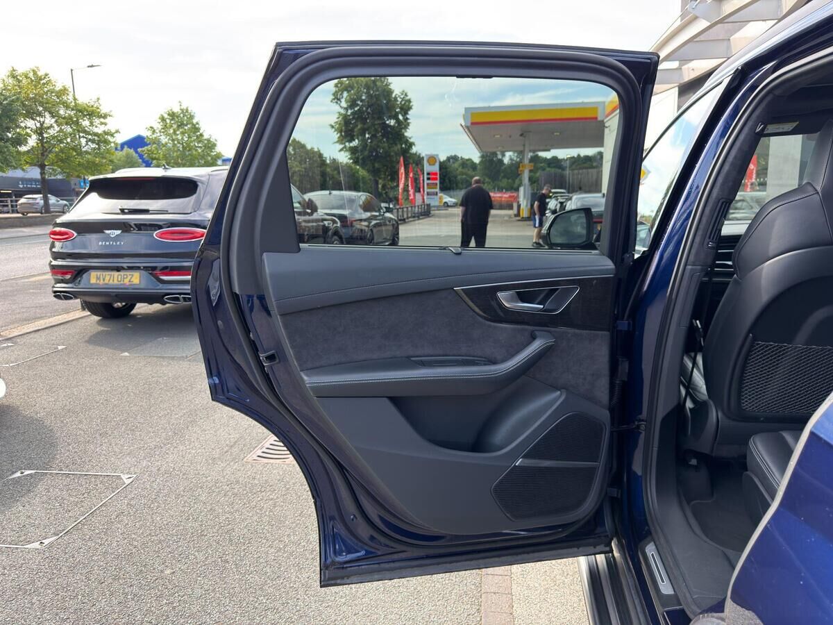 Audi Q7 Q7 Gallery Image