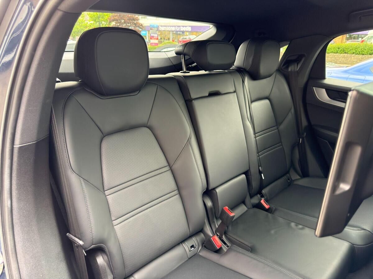 Porsche Cayenne Cayenne Gallery Image