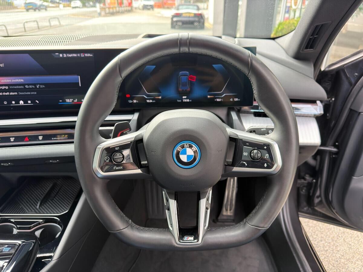 BMW i5 i5 Gallery Image