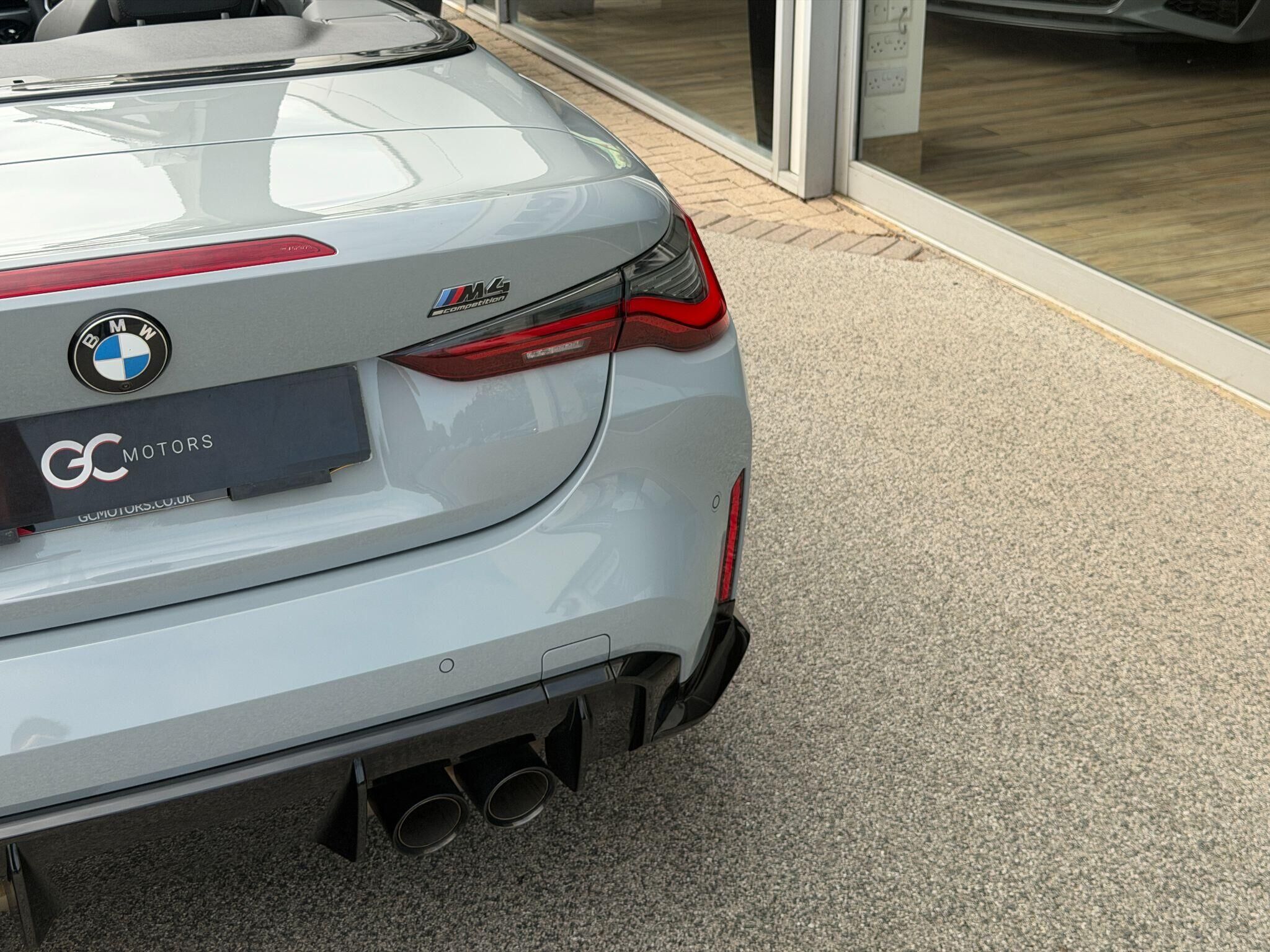 BMW M4 M4 Gallery Image