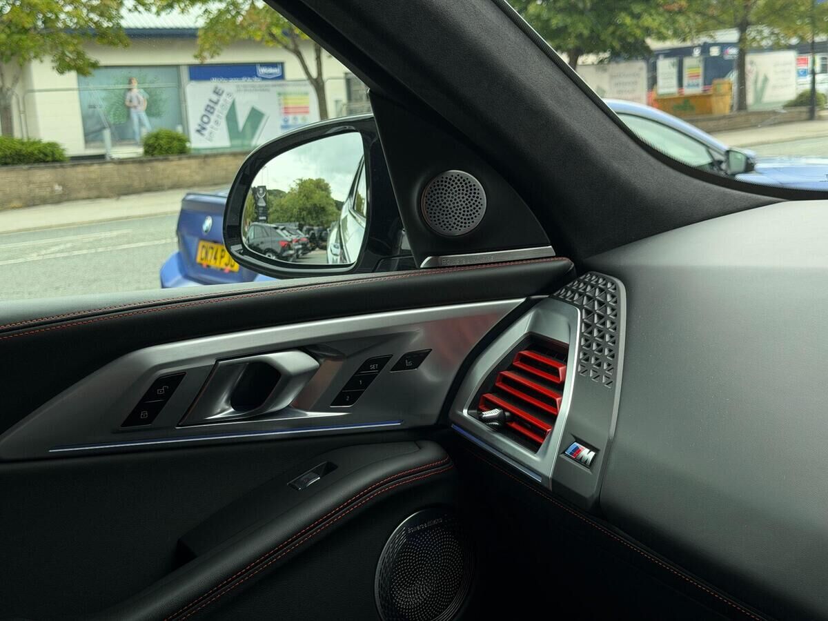 BMW XM XM Gallery Image