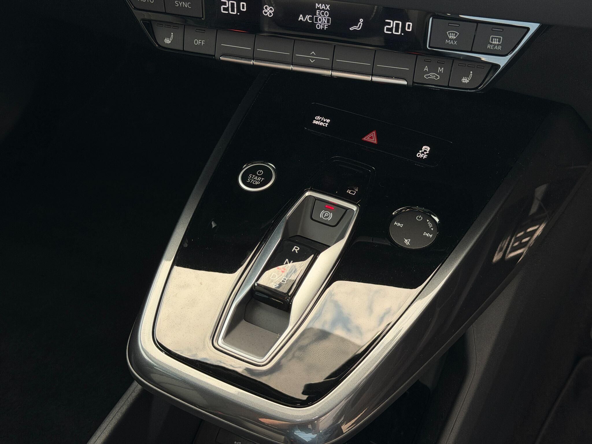 Audi Q4 e-tron Q4 e-tron Gallery Image