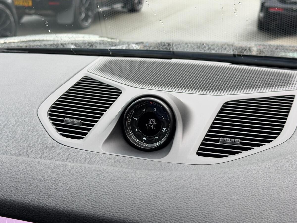 Porsche Cayenne Cayenne Gallery Image